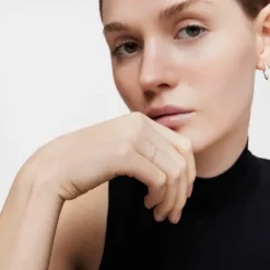 Anillo media alianza pequeña de oro blanco con diamantes Les Classiques